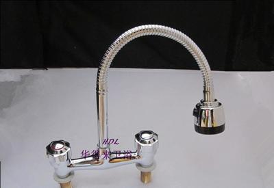 老式双孔面盆洗脸盆冷热龙头 中心孔距15CM